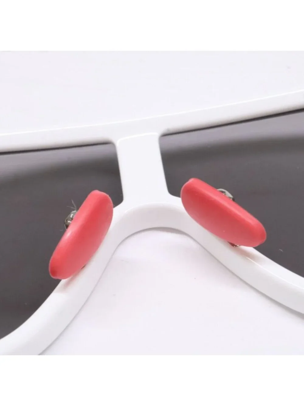 Moncler Vitesse 21c 136 140 Shield Eyewear